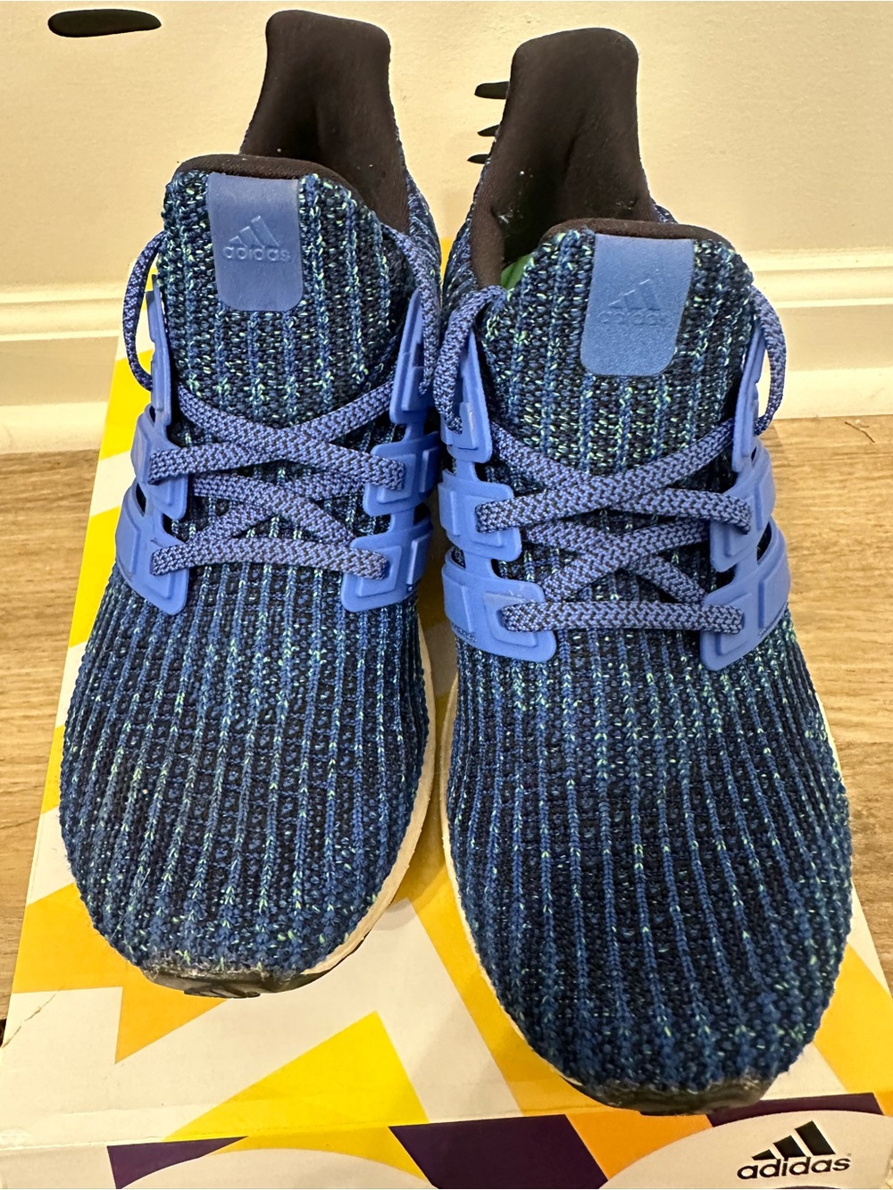 Adidas Kids UltraBoost Running Shoes, size 6 - Picture 2 of 4
